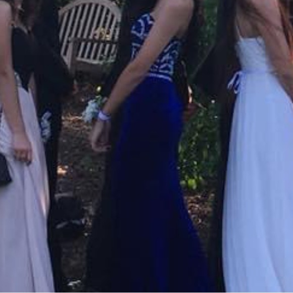 Madison James Gown - Picture 3 of 6